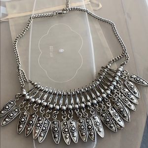 Never worn! Silver Dangle Fashion Necklace